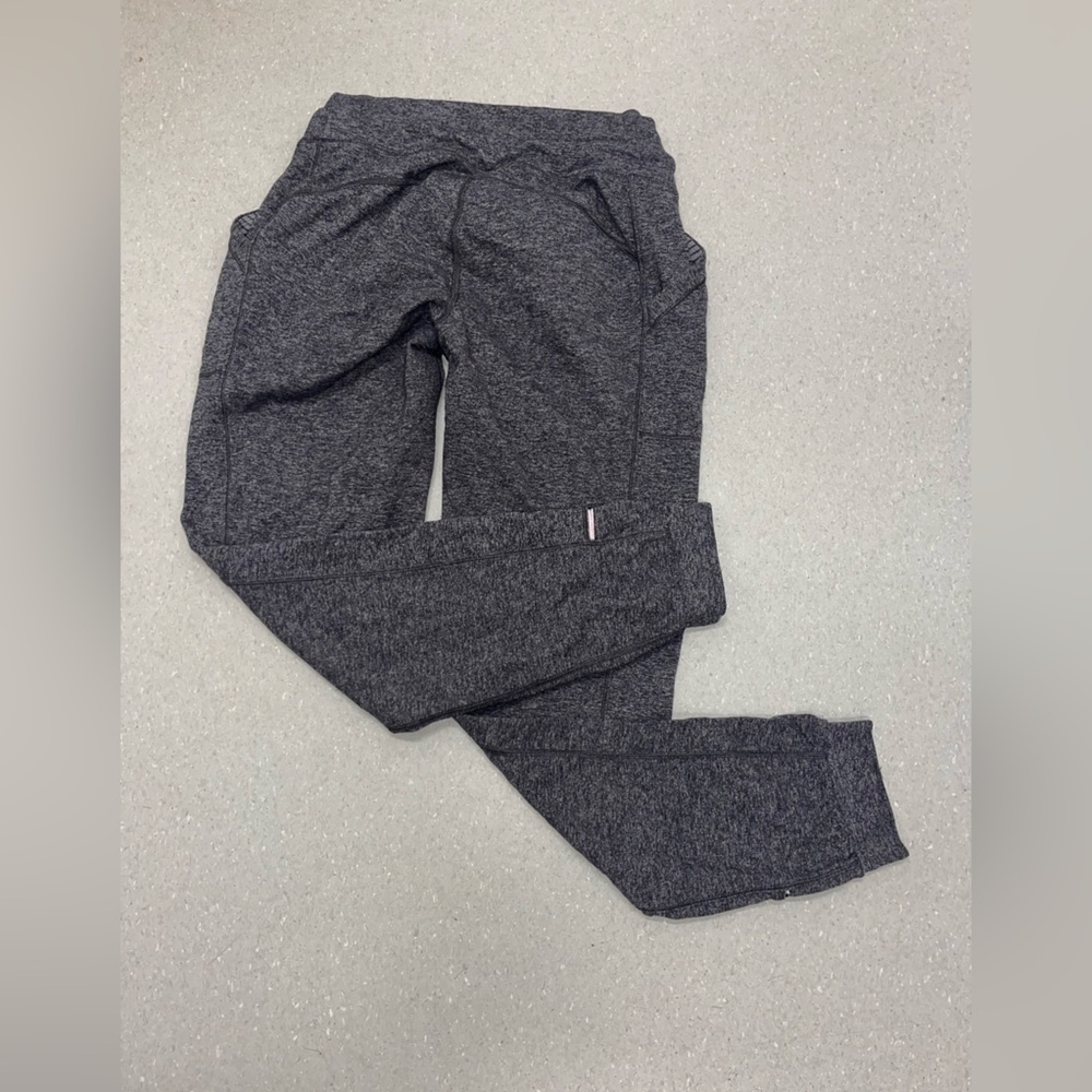 Lululemon Base Runner Pant size 6 heathered black/ grey​​